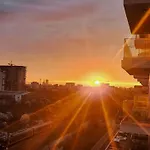 Stylish Loft - Skyline View In Onix Apartment *