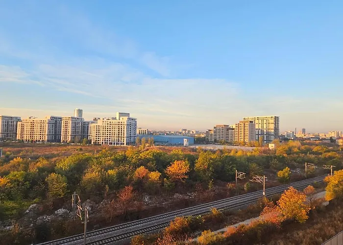 Stylish Loft - Skyline View In Onix Boekarest